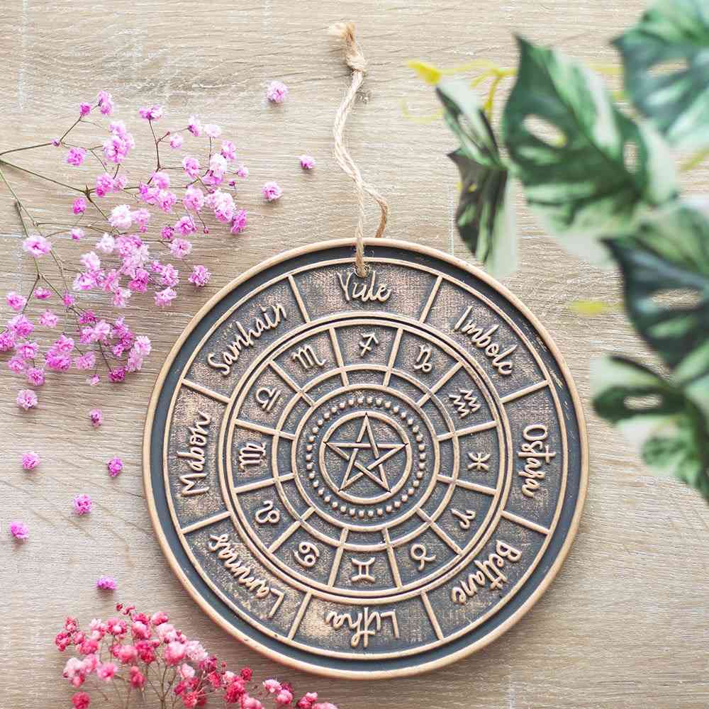 Something Different - Bronze Wheel of the Year Hanging Terracotta Plaque DÃ©coration murale - Couleur bronze